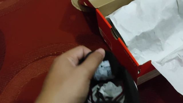 UNBOXING NIKE QUEST 2 SIZE 42 BNIB смотреть онлайн