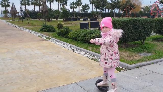 ❤ УГНАЛА ГИРОБОРД у СТАРШЕГО БРАТА за 10 секунд СТАРШИЙ БРАТ ТВ был в ШОКЕ смотреть онлайн