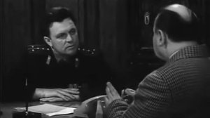 ЧЕЛОВЕК В ПРОХОДНОМ ДВОРЕ 1971г  1серия