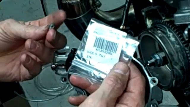 KTM 250 300 Electric Starter Ignition Vent смотреть онлайн
