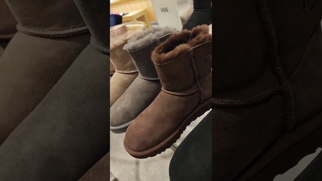 UGG | boots collections (2/2 ) #UGG #boots #shoes #DesignerCentre Call/WhatsApp +97333911905 смотреть онлайн