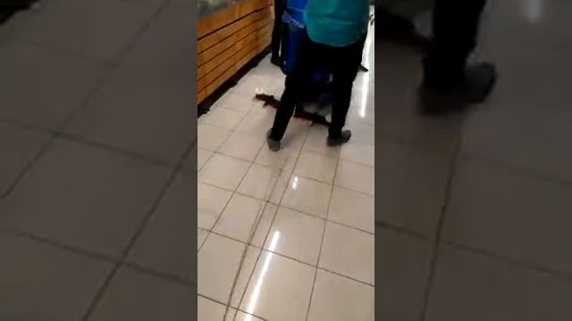 Floor Scrubbing Machine | Automatic Scrubber Dryer | Cyclon PRO-500 | Star Bazaar-Andheri смотреть онлайн