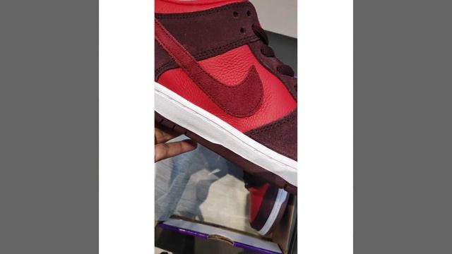 UNBOXING 🔥 Nike SB Dunk Low " Cherry " смотреть онлайн