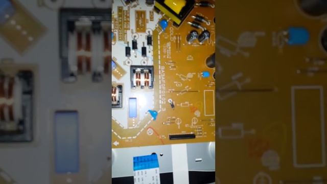 Emerson LCD TV Model LF320EM4 - The Electronics Shop - TV and Electronics repair смотреть онлайн