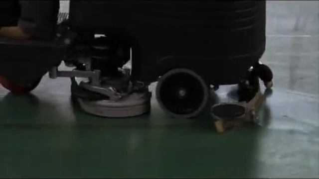 Nilfisk Ride-on Scrubber/Dryers - BR 652/752 demonstration смотреть онлайн