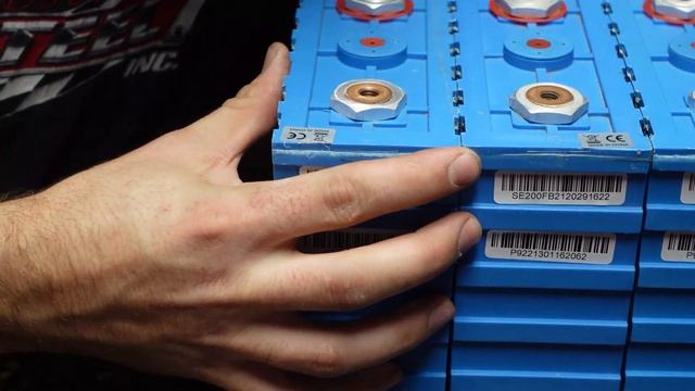 Unboxing Lifepo4 200AH Aliexpress cells смотреть онлайн