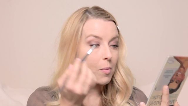 Haute Cocoa - 90s Inspired Browns and Beiges Makeup Tutorial смотреть онлайн