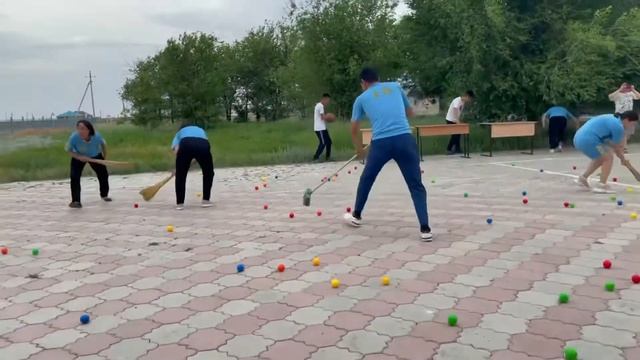 Тимбилдинг. Мектебіміздің мұғалімдері. Жарыс. смотреть онлайн