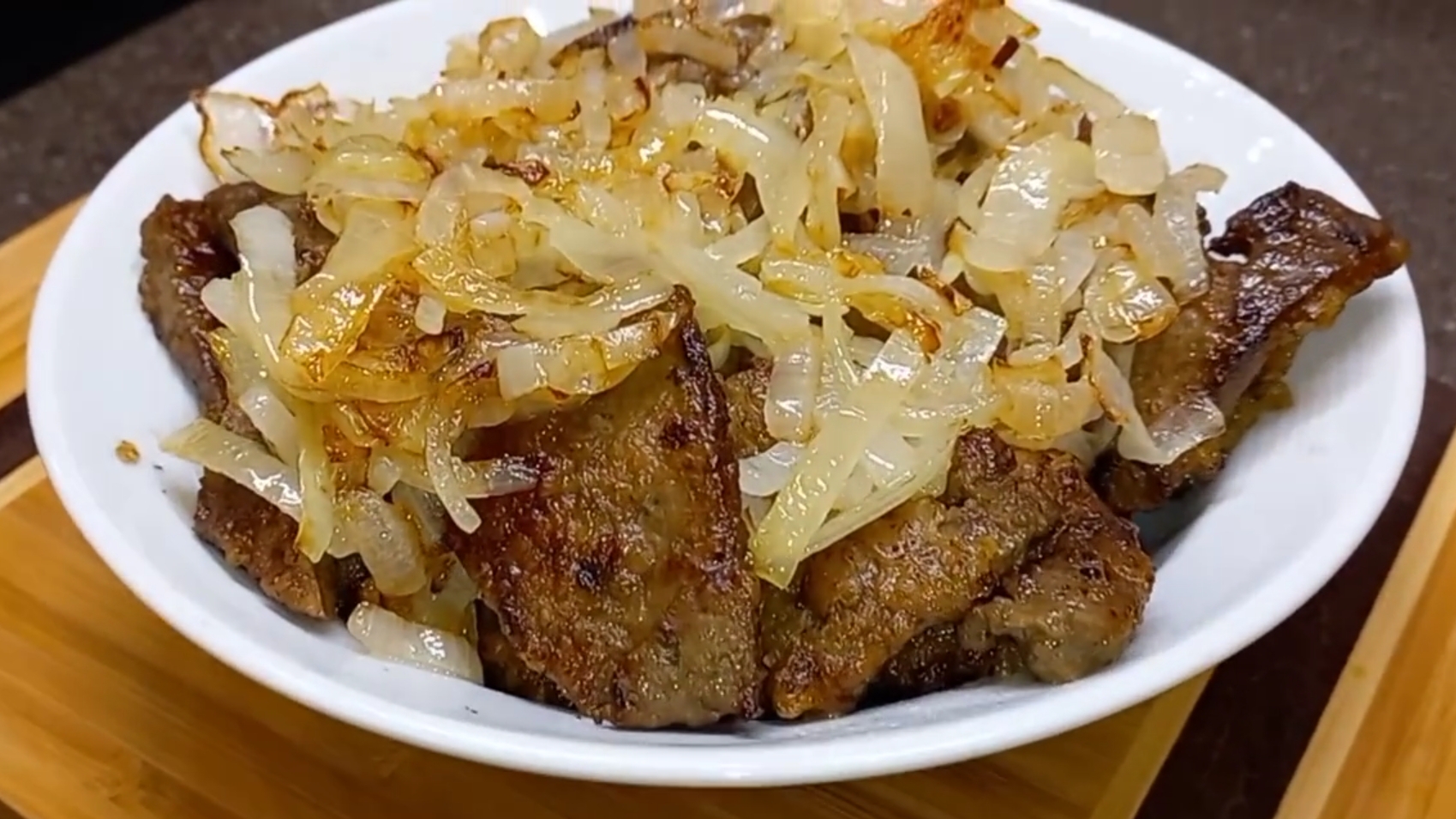 ПЕЧЕНЬ Как приготовить Невероятно Нежную и сочную Говяжью ПЕЧЕНЬ смотреть онлайн