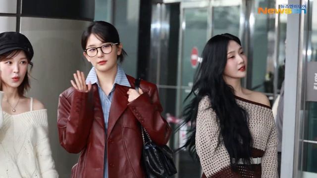 [4K] 레드벨벳, 오늘은 너무 지적이야~✈️#REDVELVET #SMTOWNLIVE2024 김포공항 출국 24.2.20 #Newsen смотреть онлайн