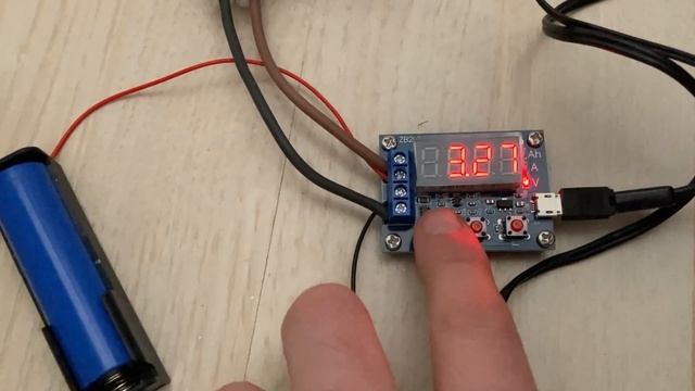 Test Pojemności Ogniw 18650 przy Rozładowywaniu ZB2L3 - Szału Nie Ma :( Zapowiada Się Klapa смотреть онлайн
