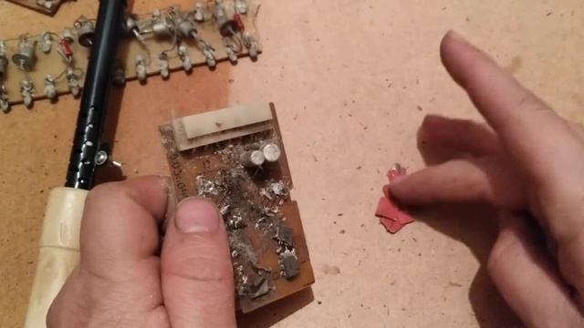 Эти платы с приёмнымии радиодеталями! смотреть онлайн