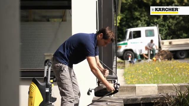 Close up of the Karcher FR 30 ME Hard Surface Cleaner смотреть онлайн