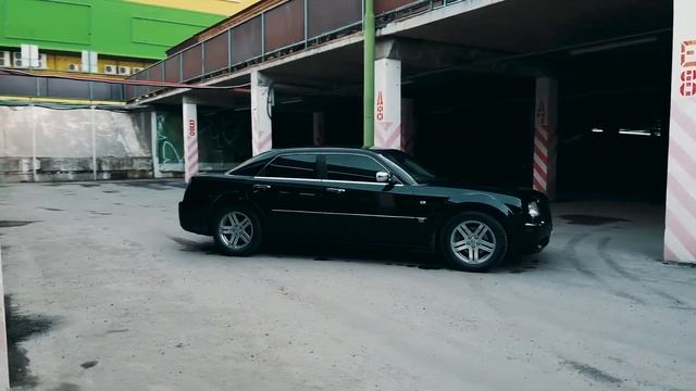 Chrysler 300c смотреть онлайн