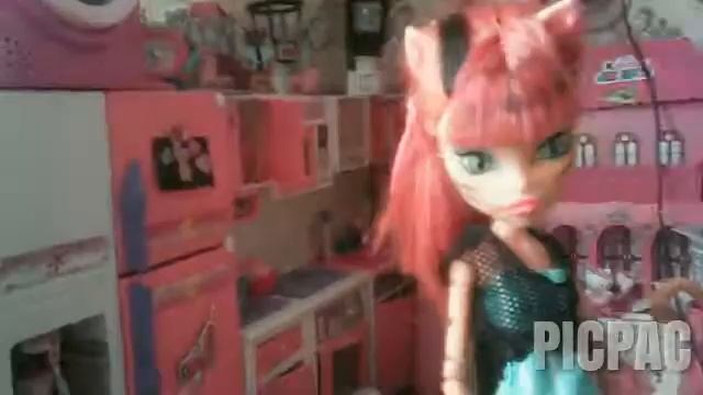 Стоп Моушен:Помешала снять видео #picpac #timelapse #monsterhigh смотреть онлайн