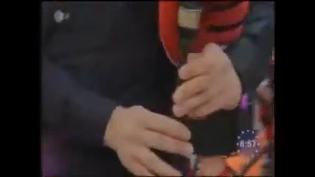 Alan McGeoch Performing with Red Hot Chilli Pipers German TV (ZDF Morgenmagazin) смотреть онлайн