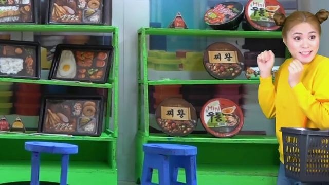 Mukbang Korea Convenience Store FIRE NOODLES EATING by HIU 하이유 смотреть онлайн
