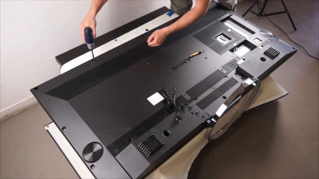 Les Numériques : Démontage du TV Sony UHD KD-55X9005A смотреть онлайн