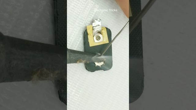 9 volt Battery Life Hacks/ simple inventions with 9 volt battery/emergency light with 9 volt batter смотреть онлайн