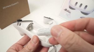 How to Change Meta Quest 3 Controller Batteries
