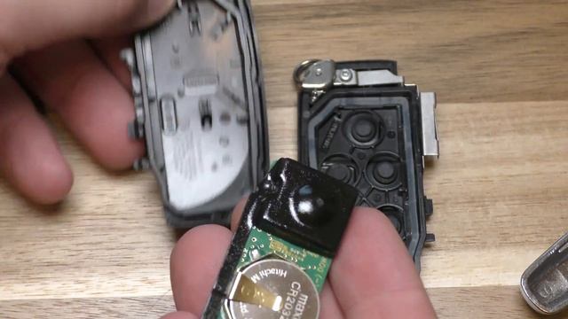 Jaguar F-Type F-Pace XF XJ Key Fob Battery Replacement - DIY смотреть онлайн