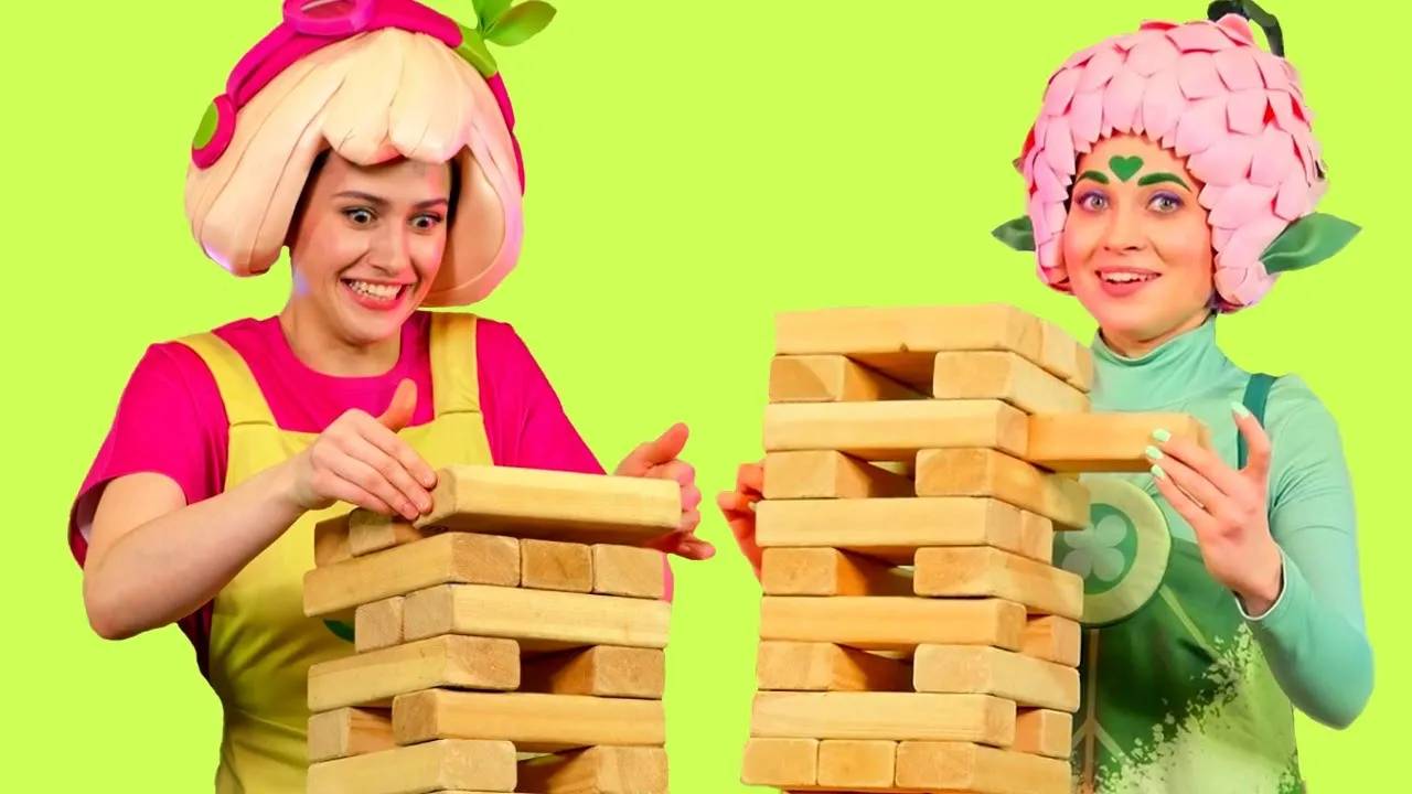 ИГРА В ДЖЕНГУ - Песенки Фортуны - Кто победит_ Флора или Фортуна_ смотреть онлайн