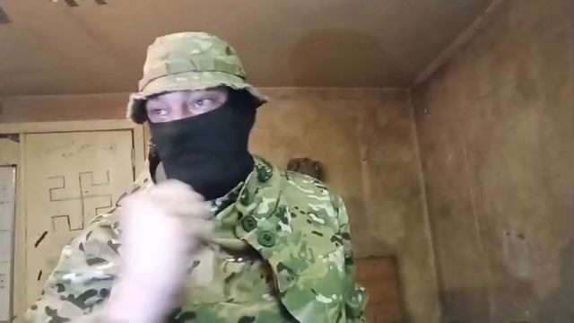 Огромная коллекция трофейных шевронов снятых с убитых укронацистов в Бахмуте. смотреть онлайн