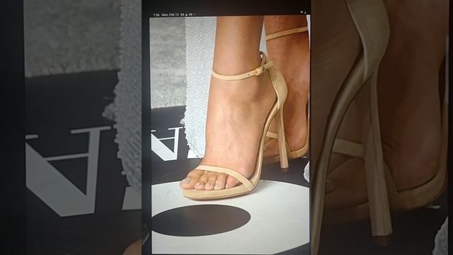 Shay Mitchell's Feet, смотреть онлайн