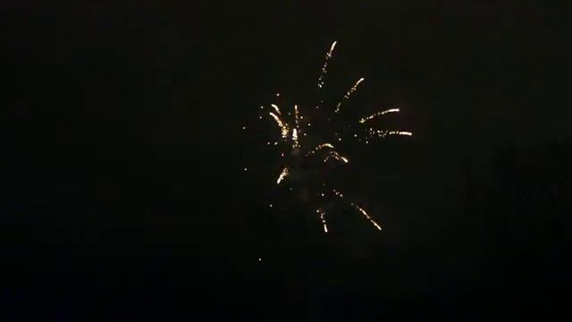 фейерверк на снежной вечеринке. / Fireworks at the snow party смотреть онлайн