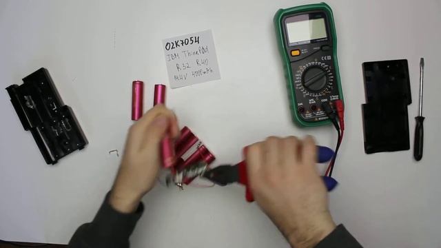 02K7054 IBM Laptop Battery Teardown - 8x Sanyo 18650 UR18650A смотреть онлайн