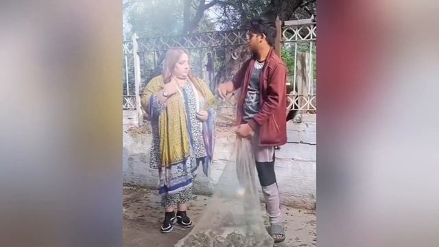 Pakistan aate hi Hafaz saab Ko Salute || Mazahiya Viral Clips On Internet || Israr Info TV смотреть онлайн