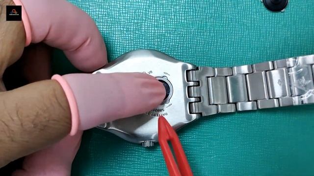 How To Replace The Battery Swatch Watch (377).
