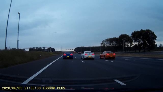 4x R34 GTR on the Dutch highways смотреть онлайн