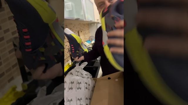 Under armour ayakkabımız🤣 смотреть онлайн