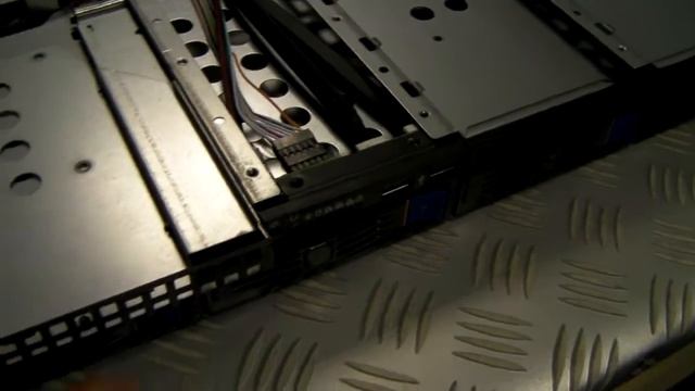 X-Case RM 140 Gen II - 1u Rack Case with 4 Hotswap Bays смотреть онлайн