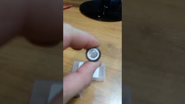 HG2 3000mAh 18650 Li-ion Battery смотреть онлайн