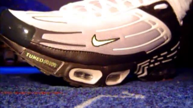 Air Max Plus III TN neon sneakerplay + barefeet re-upload смотреть онлайн