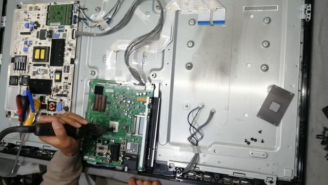 TV LG 42LE5500 ZA PROBLEM BLOCAGE Logo الطريقة الصحيحة لي إصلاح مشكل تلفاز متوقف على الشعار إلجي смотреть онлайн