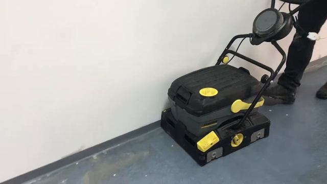 הדגמה של מכונת שטיפת רצפות karcher BR40/10 חלק 2 смотреть онлайн
