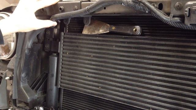 Rough Country LED Grille Light Install: Part 1 mounting bracket смотреть онлайн