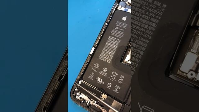 iPhone XS замена дисплея. смотреть онлайн
