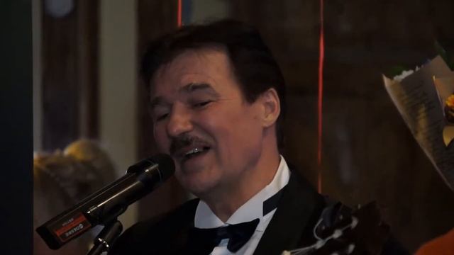 Ваганов Владимир (трио ЛЕГАТО) - Романс "Не тверди" (live) смотреть онлайн