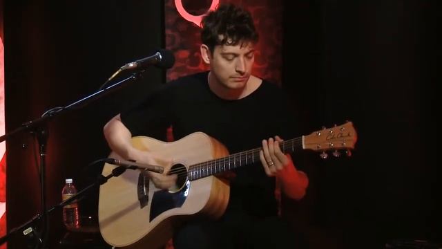 Snow Patrol - Crack The Shutters (Live At Q TV 2009) смотреть онлайн