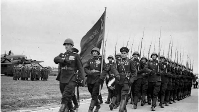 Марш  Парад С А Чернецкий   March  Parade  Semeon Tchernetsky