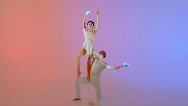 АКРОБАТИЧЕСКАЯ ПАРА  405