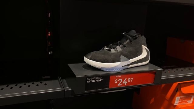 Nike Outlet Walk Thru смотреть онлайн