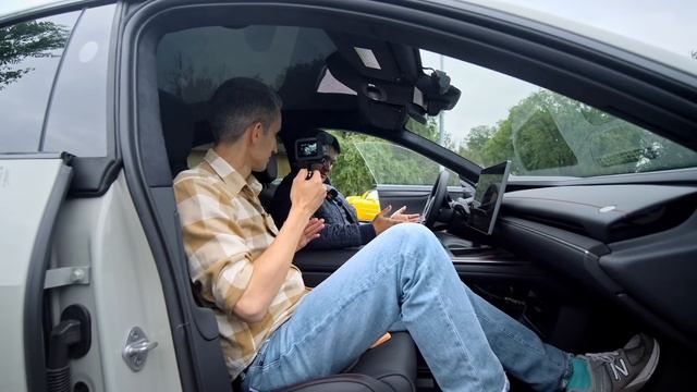 Автомобиль Xiaomi SU7 _ первый владелец_(1080P_60FPS).