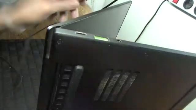 Notebook Razer RZ09 schaltet zeitweise aus. Laptop Reparatur Berlin. смотреть онлайн