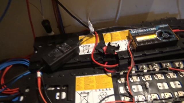 DIY li ion Solar Power battery part1 смотреть онлайн