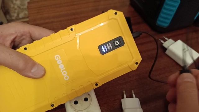 JUMP STARTER GP4000 PRO не заряжается. смотреть онлайн